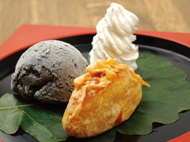 揚げスイートポテトのアイスクリーム添え （バニラ・抹茶・柚子シャーベット・黒ごま）