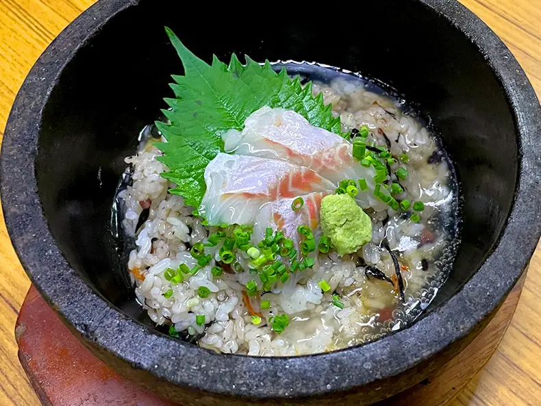 五穀めしの鯛茶漬け風石焼膳